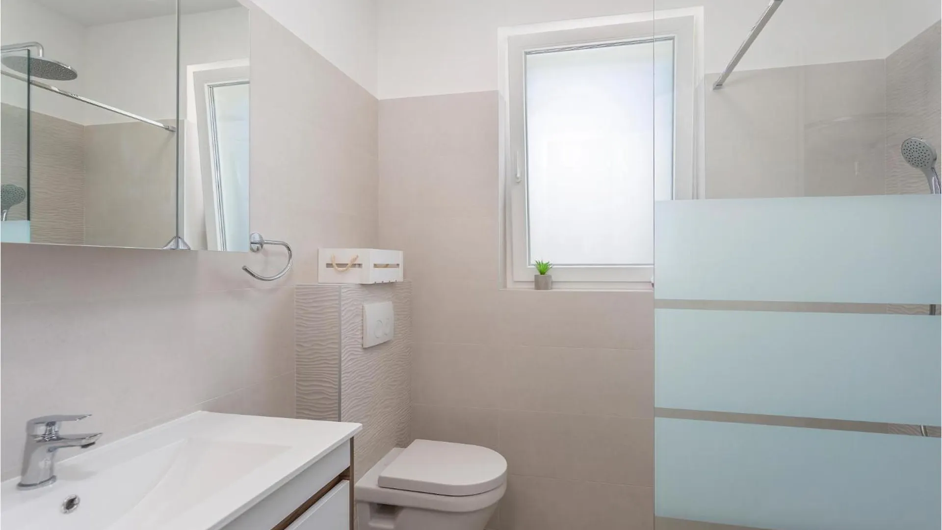 Awesome Apartment In Vrbnik With Wifi